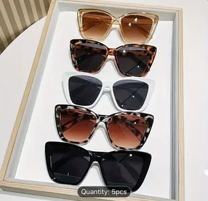 Women’s 5 Pairs Retro Cat thumbnail 4