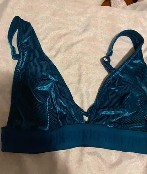 Victoria's Secret velvet blue bralette thumbnail 2