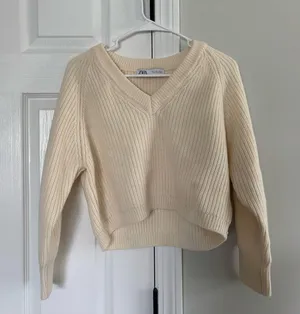 ZARA Sweater thumbnail 1