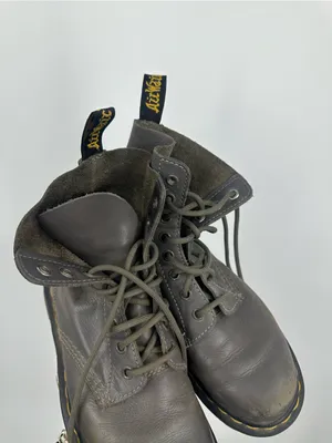 Dr Martens 1460 Gray Combat Boots Women's Size 7 Grunge thumbnail 6