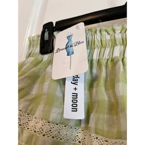 Day moon ruffle skirt. Green and white. Small thumbnail 4