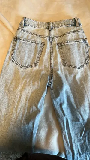Highwaisted Jeans thumbnail 2