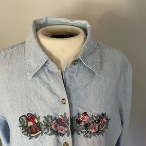 Talbot’s Christmas Shirt‎ Women’s Sz LG Button Up Chambray Ice Skates Mittens thumbnail 3