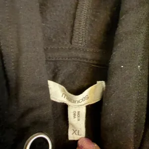 Maurices Womens XL Black Quilted Chest Pullover Hoodie Sweatshirt Curved‎ Hem thumbnail 2