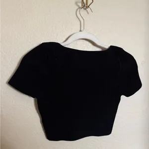 Aritzia‎ Babaton sculpt knit rib short sleeve square neck crop top sz m black thumbnail 7