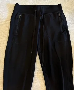 Zella Black Joggers thumbnail 1