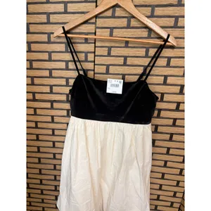 American‎ Eagle Cream And Black Bubble Hem Dress Size Medium thumbnail 3