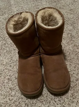 UGG Boots Classic thumbnail 2