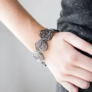 Paparazzi ♥ Beat Around The ROSEBUSH - Black ♥ Bracelet thumbnail 2