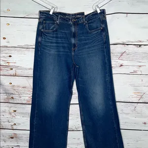 American Eagle NWT Size 18 Short Blue Denim Super High Rise Baggy Wide Leg Jeans thumbnail 2