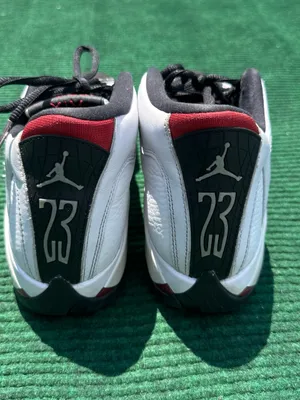 Air Jordan 14 Retro GS 'Black Toe' 2024 Size 6y Women’s Size 7.5 thumbnail 5