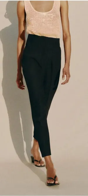 Zara Black Cropped High-Waist Slim Pants thumbnail 1