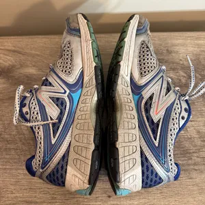 New Balance 860 V3 Running Sneakers Women’s Size 9 Silver Blue thumbnail 9