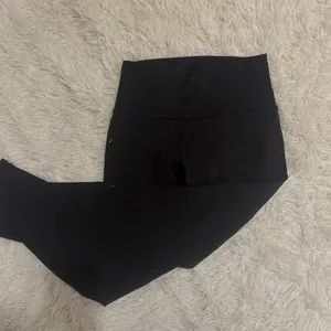 Lululemon wunder train high rise crop 23” black leggings thumbnail 4