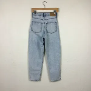 Denim Vintage Women’s Jeans Size 2 Light Blue Washed Cotton High Waisted thumbnail 2
