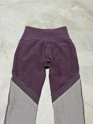 Beyond yoga High-Waist Two-Tone Leggings medium thumbnail 6
