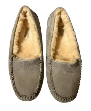 UGG’s Grey Loafers thumbnail 1