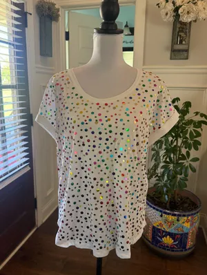 New York & Co Soho NWOT White Tee with Colorful Sequins thumbnail 1