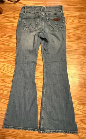Wrangler Flare Leg Denim Jeans Light Wash Size 3/4 x 32 thumbnail 4