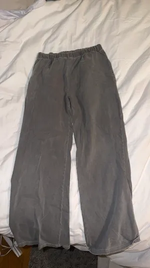 Brandy Melville Sweatpants thumbnail 2