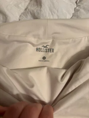 Hollister Off-The-Shoulder Top thumbnail 2