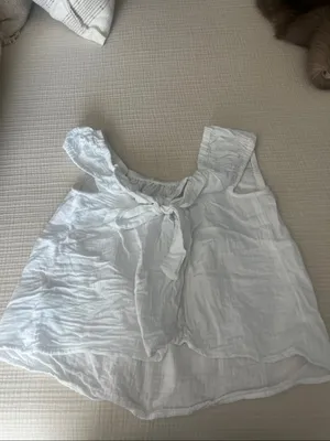 Old Navy White Lightweight Linen-Style Top thumbnail 2