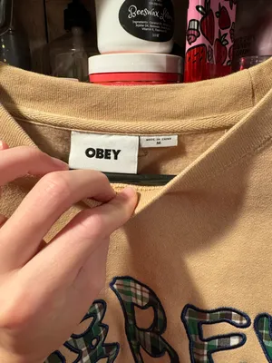 Obey sweatshirt thumbnail 2