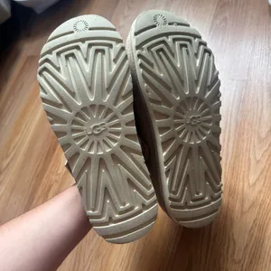 UGG Goldenstar Clogs thumbnail 4