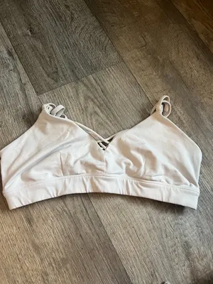 Alo yoga sports bra size M thumbnail 3