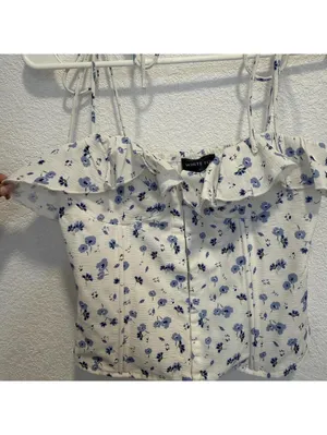 White Fox Boutique Women's White and Multi Crop-top thumbnail 4