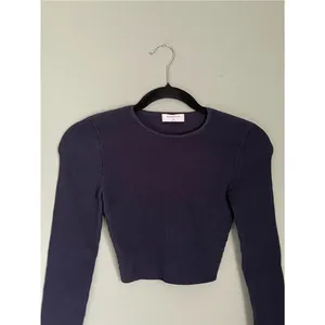 Aritzia Sculpt Knit Crew Cropped Longsleeve Size XS Navy Ribbed Ottoman Stitch thumbnail 3