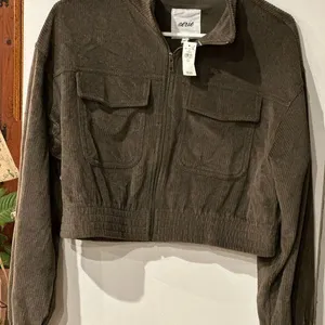 Aerie Green crop Utility Jacket thumbnail 1