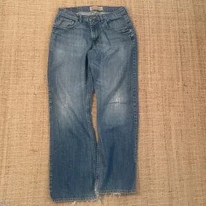 Wrangler Retro Y2K Relaxed Boot Cut Jeans Women’s Size 30 x 32 thumbnail 2