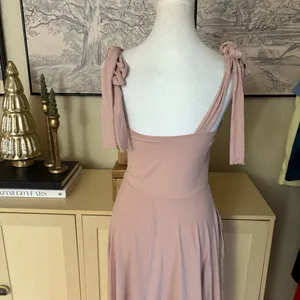 REFORMATION Edita dress‎ Midi In Serenade Blush Pink size Medium thumbnail 4