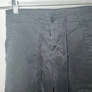 American Eagle Women Black Stretch Cargo Jogger Pants Size 2 Regular utility thumbnail 3