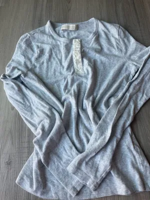 Abercrombie and fitch soft top!!!💗 thumbnail 1