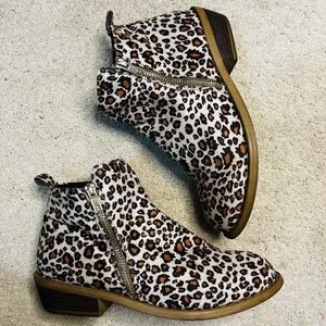 Women's Leopard Chunky Heels Ankle Boots Booties Round Toe Retro Party Shoe 7.5 thumbnail 4