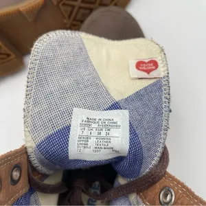 Converse Women’s 7 Chuck Taylor All Star Outsider Brown leather Hi Top Sneakers thumbnail 12