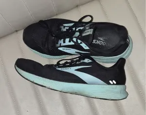 Brooks Black Running Shoes 8.5 with Light Blue Accents thumbnail 1