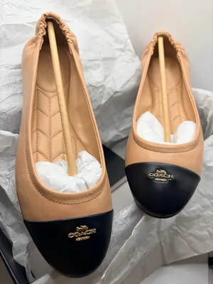 Coach Bonnie Leather Ballet Flats 8.5B Nude Pink Black Cap Toe Quiet Luxury Preppy thumbnail 1