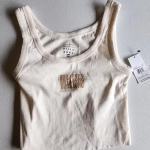 NWT Billabong Women's Cream TANK TOP CROP thumbnail 1