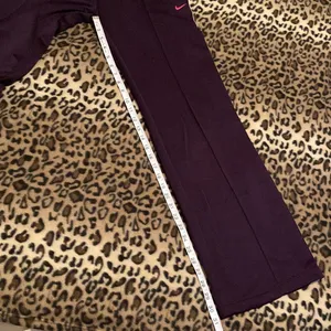 NIKE Track Pants Women's Size M Nike Athletic Wear Drawstring Waist Track Pants thumbnail 7