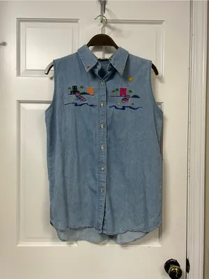 Vintage Beach Scene Sleeveless Denim Embroidered Shirt - Light Blue thumbnail 2
