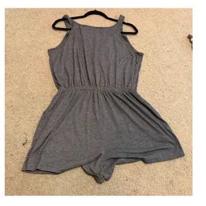 Emery Rose Sleeveless Romper Gray XL Casual Minimalist Loungewear thumbnail 3