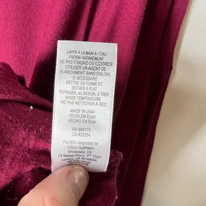 Free people burgundy rain drop tee women’s size‎ large thumbnail 5