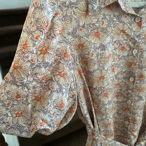 Peach Floral Balloon Sleeved Flirty Mini Dress thumbnail 5