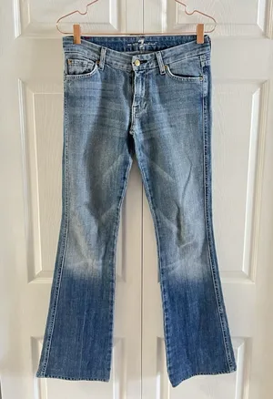 7 For All Mankind‎ A Pocket Medium Wash Flare Jeans Women's Size 27 thumbnail 1