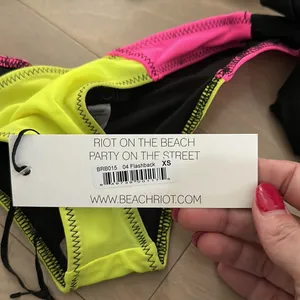 BNWT super cute beach riot bikini size XS thumbnail 2