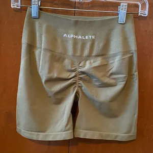 Alphalete Amplify Shorts thumbnail 1