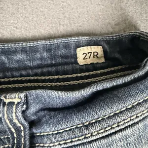 BKE Harper Jeans Womens 27R Blue Medium Wash Low Rise Straight Stretch Denim thumbnail 6